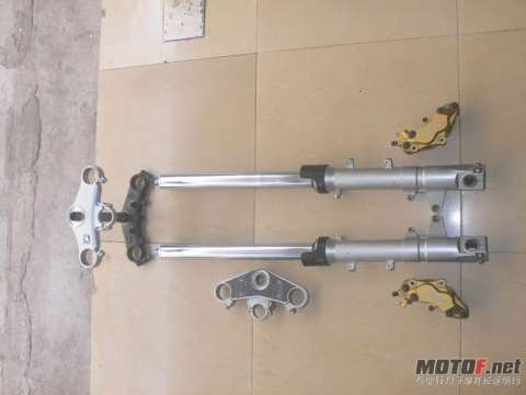 03 VTR1000F 前叉总成