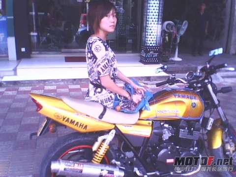 呀玛哈400CC