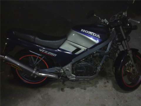 43PS原装 VTZ250      5000元 可以小刀