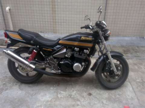 川崎西风400cc街车