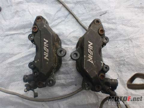 F4卡钳和钢喉一起700元