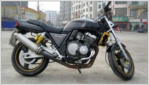 CB400