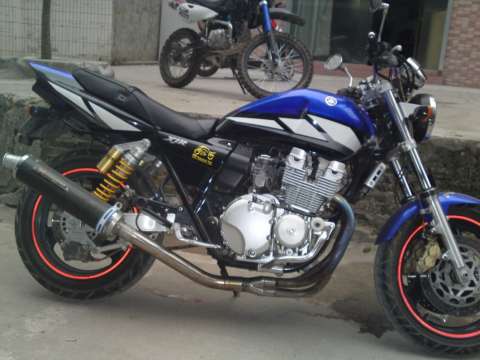 00年XJR400【已经出售了，感谢绿茵直播】