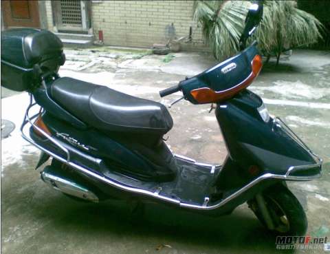   广州黄埔大沙地1900元出售豪华版凌鹰125