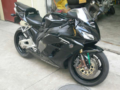 CBR1000