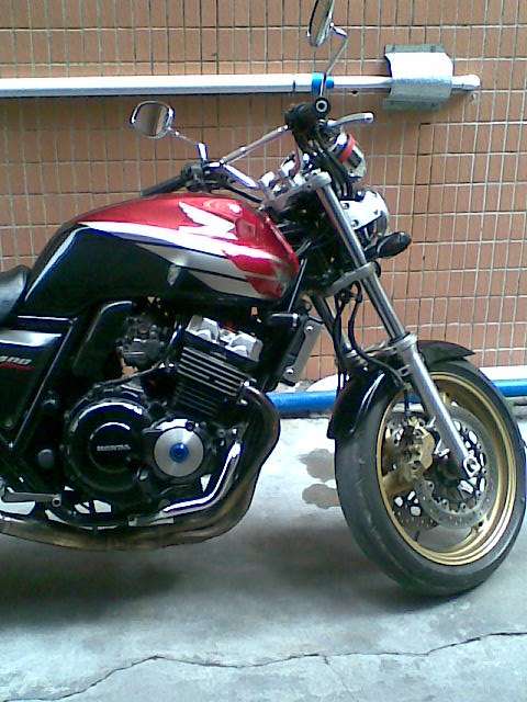 东莞17300出售出奇靓仔98CB400 ›