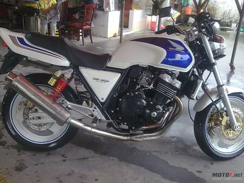 CB400