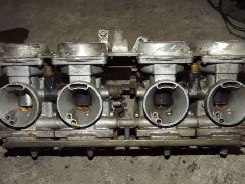 河源龙川50元起出售FZR-250配件