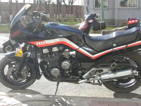 CBX750摩托车