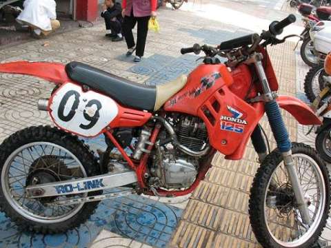 85CR125改的嘉陵四冲150机器