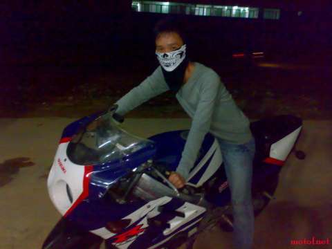 大出血城增江街卖部铃木GSX250跑车，3800个大洋