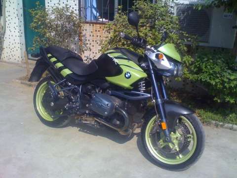 宝马R1150R