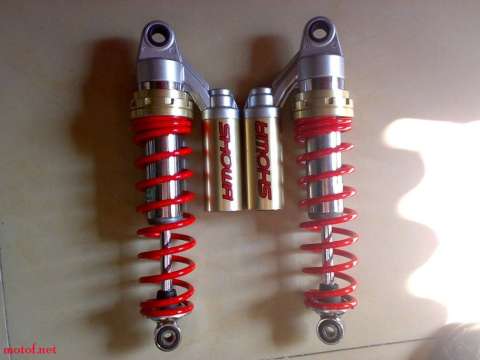 ＳＨＯＷＡ后避震一对