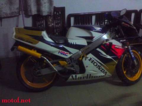 本田NSR250跑车