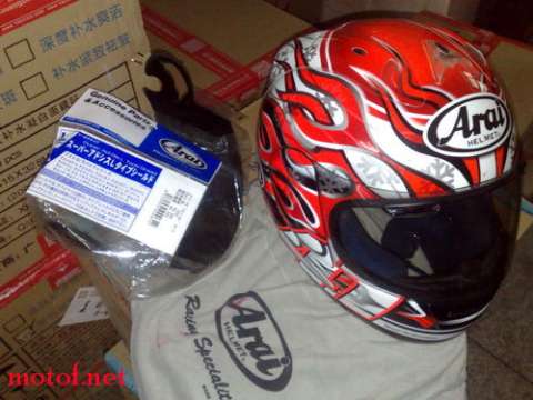 茂名卖ARAI头盔；CBR1000赛场包围