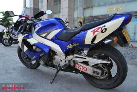 YZF1000