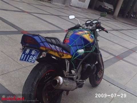 梧州街跑车400c玲木牌有9成新!开价5800元