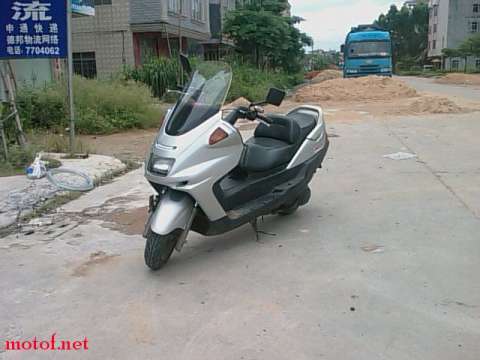 湛江6800块售97年欧版马杰斯特250