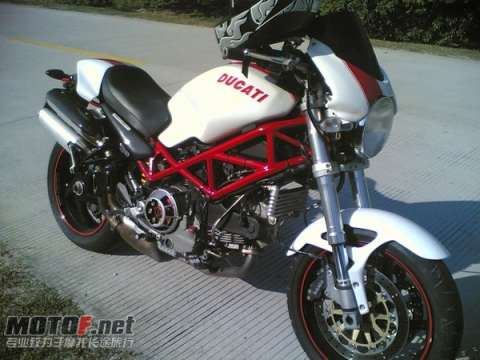 杜卡迪07年S2R1000