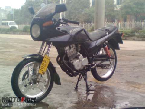 HONDA CBX125F