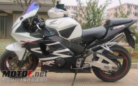 本田CBR954