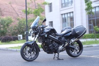 广东揭阳揭西河婆县城出售13年BMW宝马F800R，一手水回来不到2个月，改装件多