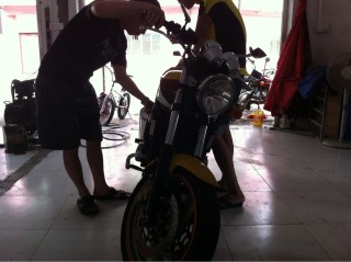 代友发帖出97雅马哈XJR400，价格可小刀