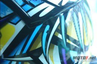 佛山禅城2300出售闲置SHOEI（（（加藤大治郎）））黄蓝色