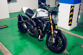 15款杜卡迪怪兽1200S 顶配S版 前后奥林斯