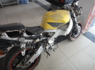 广东水东出售CBR29RR的拆车配件 {代友出售}