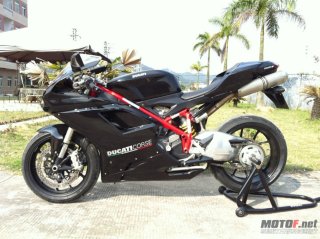 惠州出售09年杜卡迪Monster 696街车￥60000元和09年杜卡迪848￥70000元