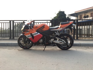 出售本田精品06F5 CBR600