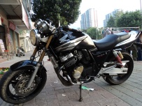 肇庆出售95年本田CB400一台