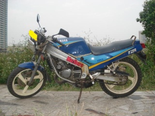 阳江市区2300元出售坚牌坚证雅马哈TZR125一台