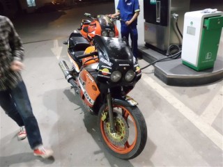 出售一台精神的CBR19期。6500块，