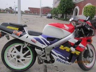 惠州博罗县石湾代友出售VFR400 12000接倒