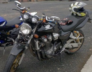 !!04款cb1300价格31000(更新照片，快来睇睇)