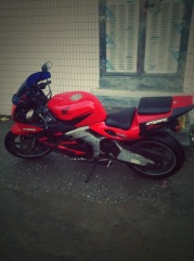 广州市天河区东圃镇代友出售自用CBR22、