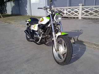 代友出改装马格纳250