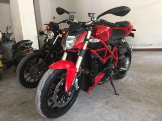 广东梅州出13年款杜卡迪街霸848