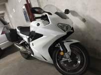 惠城区出售，本田欧版VFR800 ;宝马S1000RR