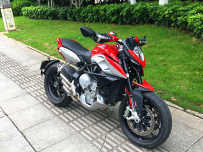 秒出14年顶配奥古斯塔MV AGUSTA 800 EAS带ABS