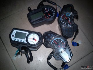 中山150清货液晶表!有100的!还有几个!