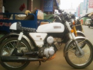 不玩了 江西赣州1800出售YAMAHA DX100