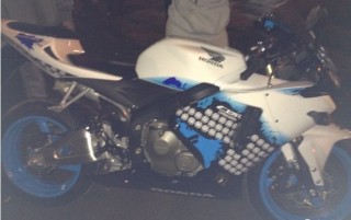 真心求主人 出售CBR600