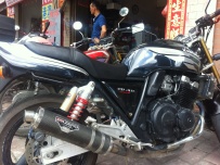 肇庆出售一台95年本田CB400
