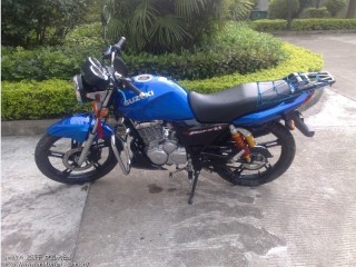 江门市区出售欧版蓝色EN-3F。8月上的牌照包过户8300元