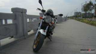 清远清城区出CB400  星期日前交易的来！星期天过了，请斑竹删帖，谢谢！