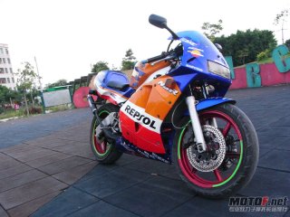 卖佐了卖佐了.唔好意思..