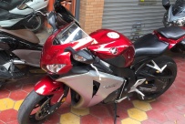 广州番禺市桥出售收藏级本田08CBR1000RR-5.2万，接小刀